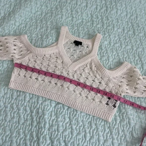 NBD Marcella Open Cable Cropped Pullover - Picture 7 of 8